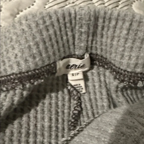 Aerie Light Gray Waffle Knit Athletic Shorts - Picture 3 of 4